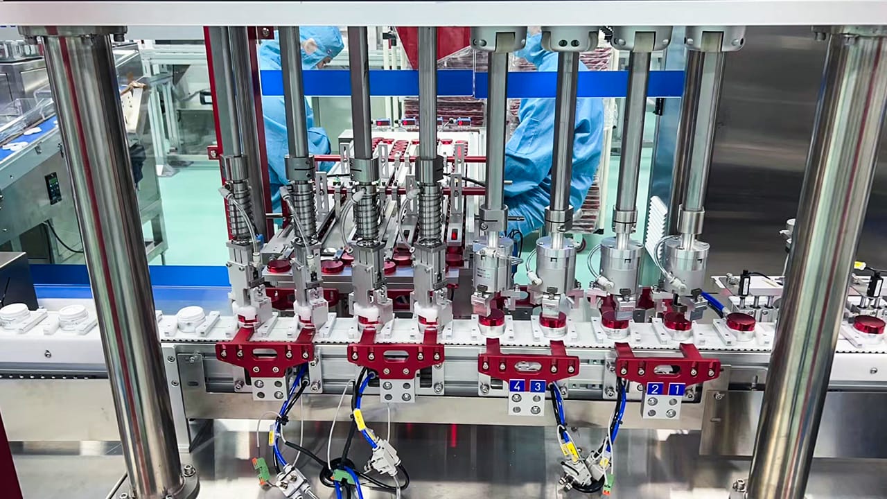 Fully automatic lotion cream filling lines, automatic bottle loading unloading machine (4)