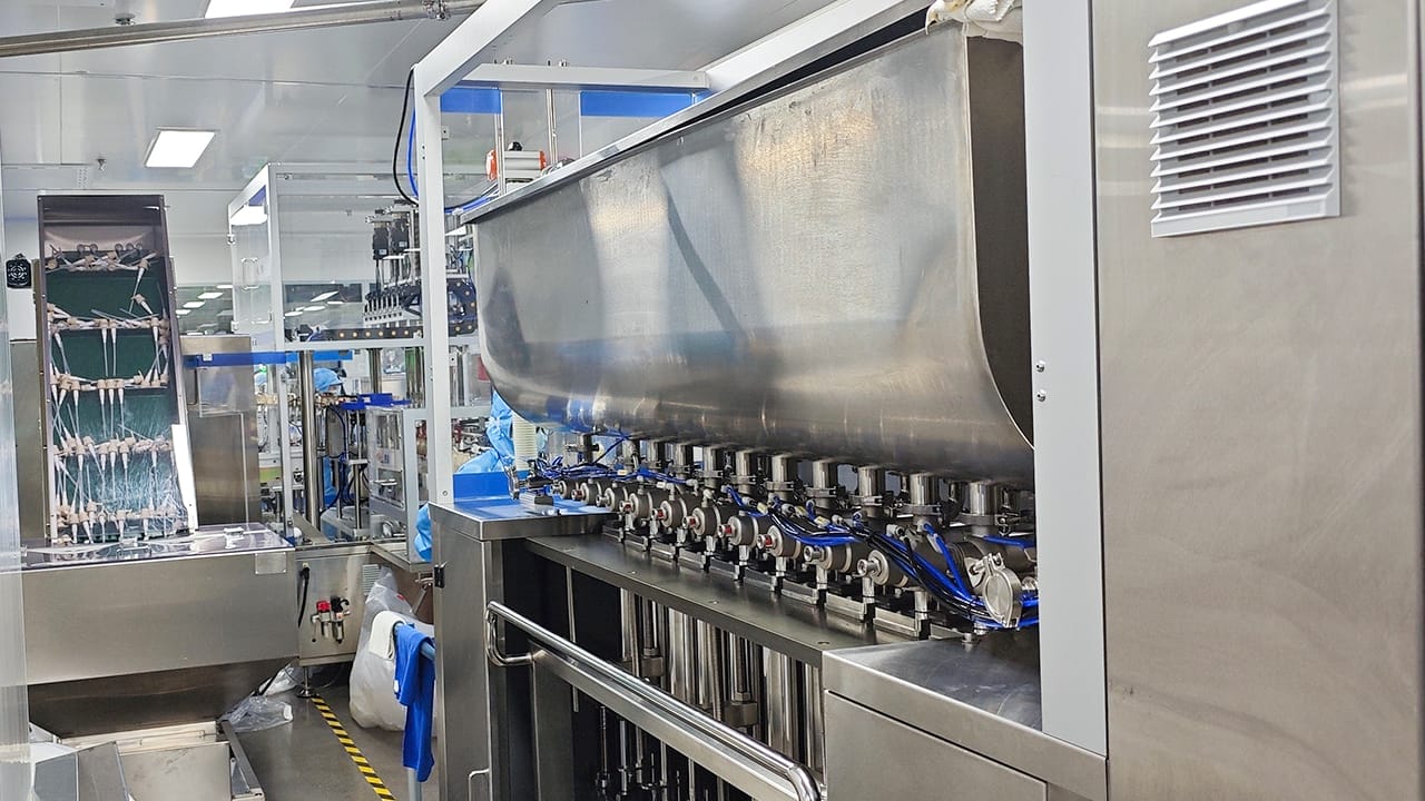 High-Viscosity Filling Machine, Automatic Cap Threading Machine, Automatic Capping Machine Project Site (3)