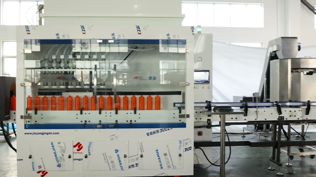 Eight-Head Follower Anti-Corrosion Gear Pump Filling Machine, Automatic Top Cover Feeding Machine, Insert-Type Capping Machine Project Site (1)