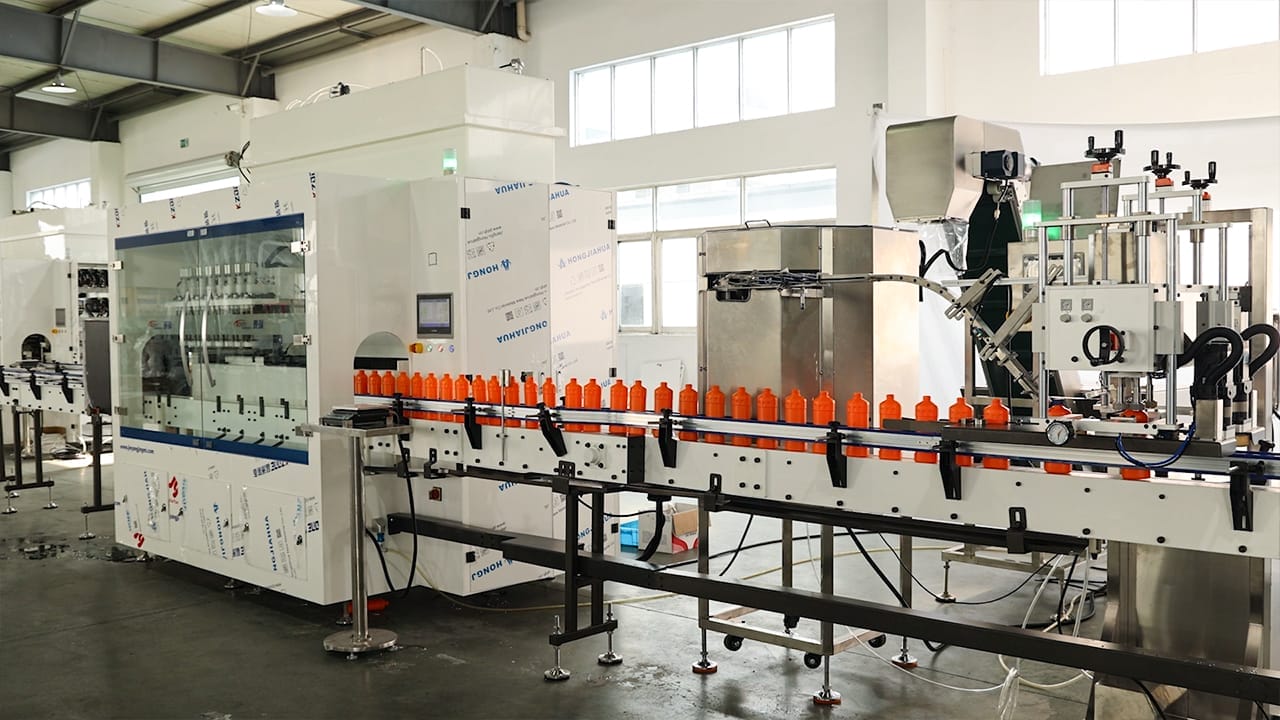 Eight-Head Follower Anti-Corrosion Gear Pump Filling Machine, Automatic Top Cover Feeding Machine, Insert-Type Capping Machine Project Site (2)